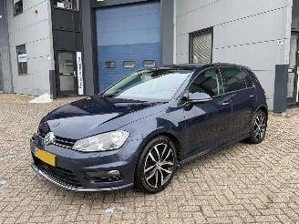 škoda osobní automobily Volkswagen Golf 1.2 TSI R-Line 5Deurs Navi 2014/2