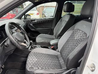 Volkswagen Tiguan 1.4 TSI EHybrid R-Line Pano picture 11
