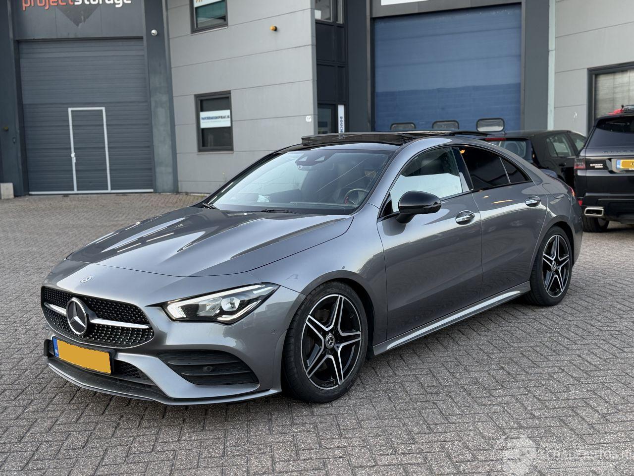 Mercedes Cla-klasse 200 AMG Pakket Pano Sfeerverlichting NAP Nederlandse Auto