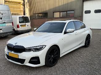Auto incidentate BMW 3-serie 320D M-Pakket 360Camera Head-Up Schuifdak LaserLights 2018/11