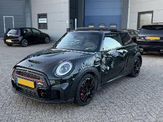 Mini Cooper 2.0 231Pk John Cooper Works NAP Nederlandse Auto Essential Pano Harman Kardon Head-Up picture 3