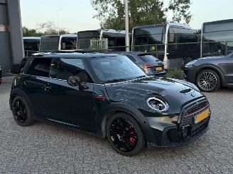krockskadad bil auto Mini Cooper 2.0 231Pk John Cooper Works NAP Nederlandse Auto Essential Pano Harman Kardon Head-Up 2023/11