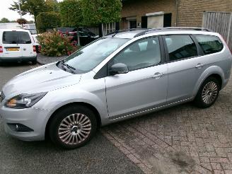 Damaged car Ford Focus 1.8 TITANIUM  FLEXI FUEL 2009/4