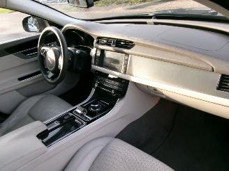 Jaguar XF 2.0 D R-SPORT AWD picture 14