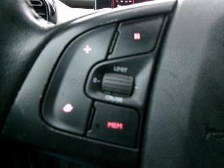 Citroën C4 cactus 1.2 VTI SHINE CLIMA picture 15