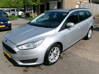 Unfallwagen Ford Focus 1.5 TDCI EDITION CLIMA NAVI 2015/11