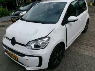 Coche accidentado Volkswagen Up! 1.0 BMT MOVE UP AIRCO 2017/1