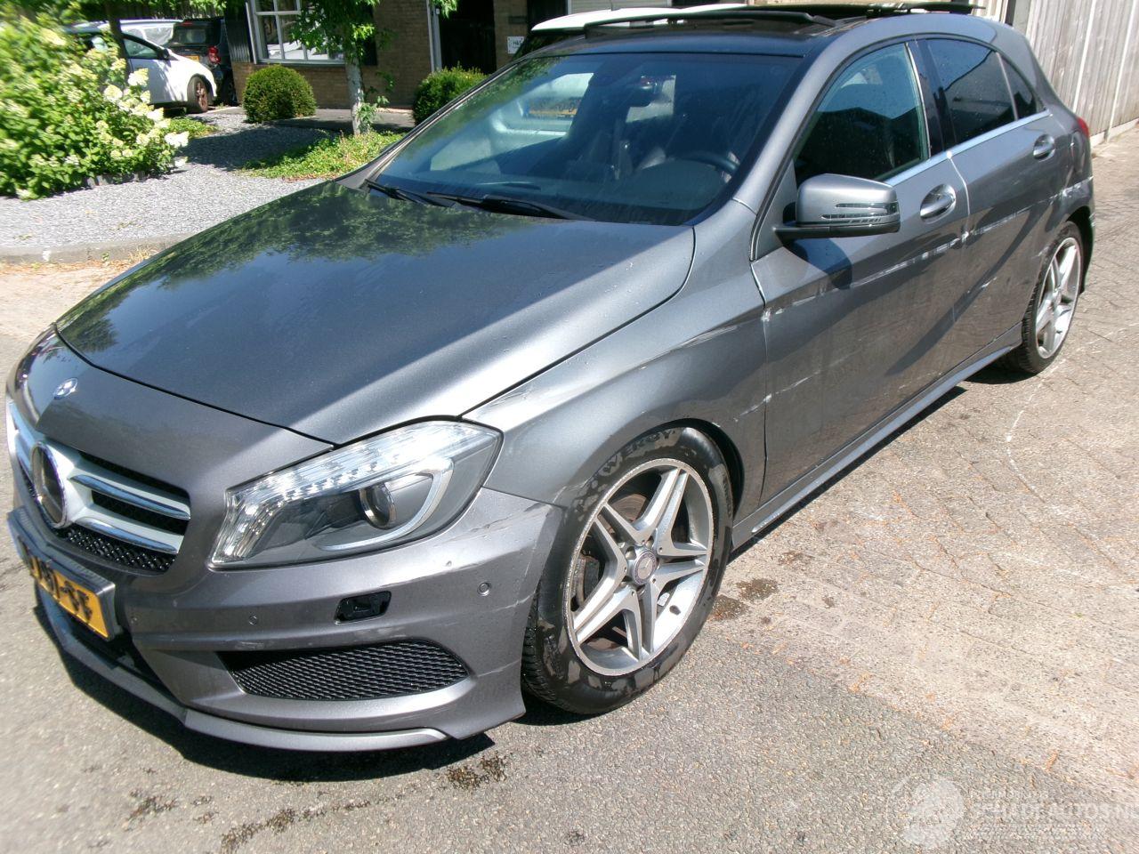 Mercedes A-klasse 180 PRESTIGE AMG LOOK