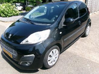 Vaurioauto  passenger cars Peugeot 107 1.0 ENVY AIRCO 2012/3