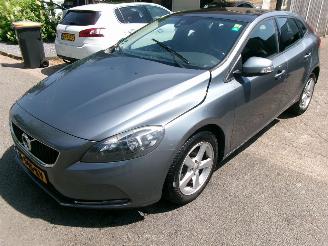 damaged passenger cars Volvo V-40 2.0 D2 R-DESIGN CLIMA PANO 2016/6
