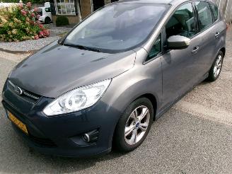 Damaged car Ford C-Max 1.0 TITANIUM 2013/8