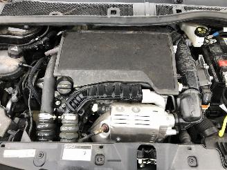 Peugeot 2008 1.2 AUTOMATIQUE picture 19