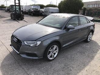 Voiture accidenté Audi A3 1.0 TFSI 