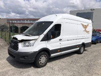 krockskadad bil auto Ford Transit 2.0 TDCI 2018/11