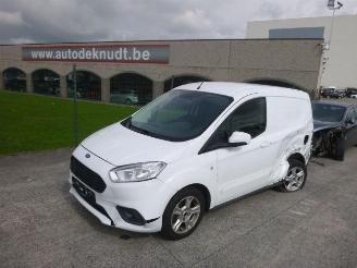 krockskadad bil auto Ford Tourneo Courier 1.0 TURBO 2023/6