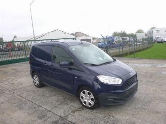 Schadeauto Ford Tourneo Courier 1.5 TDCI TREND 2017/2