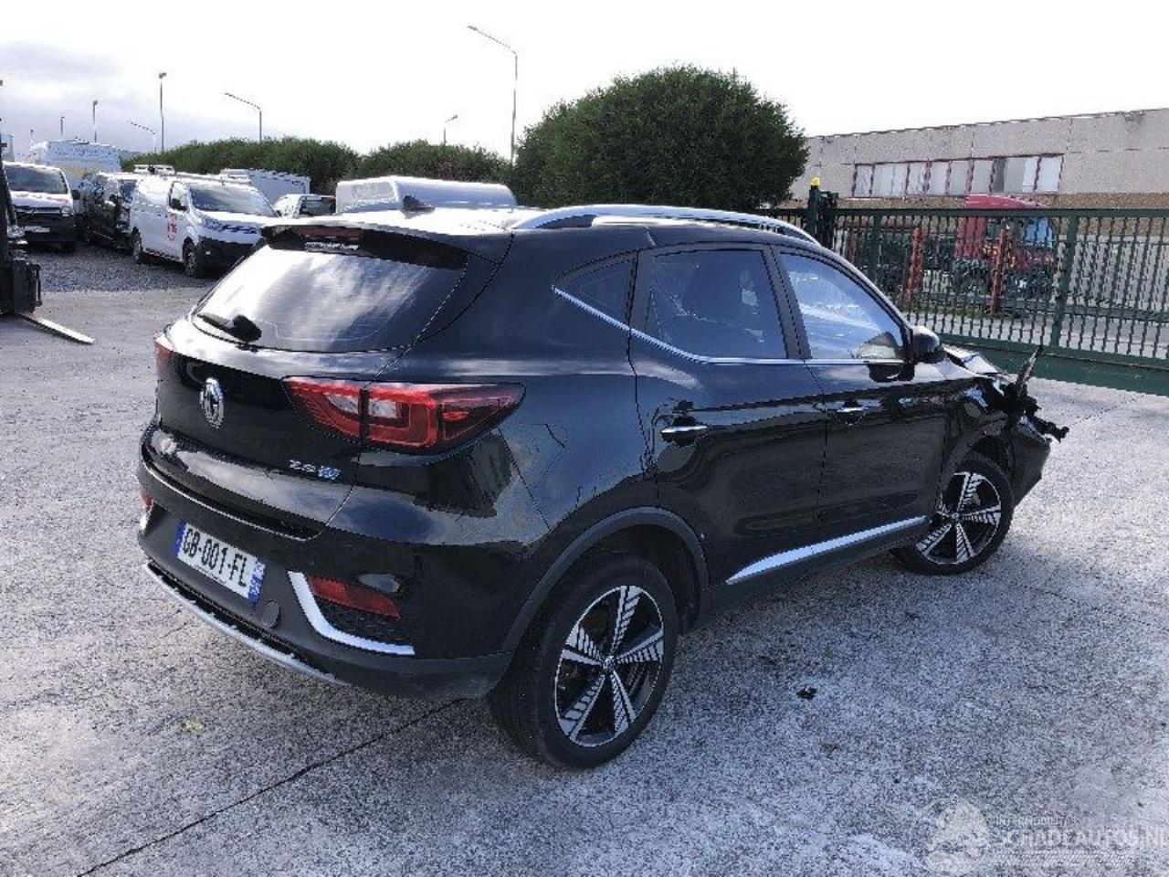 MG ZS 