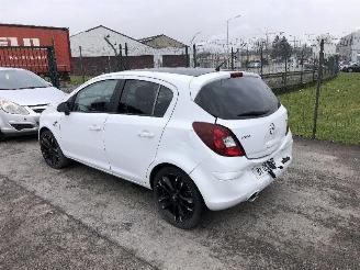 Schadeauto Opel Corsa 1.3 cdti 2011/11