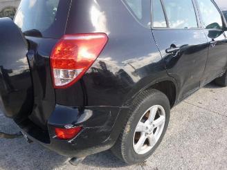 Toyota Rav-4 2.2 D4D  4WD picture 16