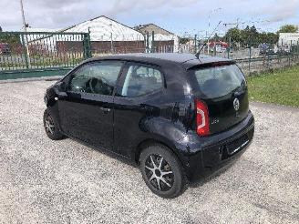 Schadeauto Volkswagen Up! 1.0 2013/6