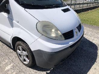 Renault Trafic 2.0    dci   M9R picture 16