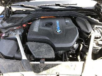 BMW 5-serie 530e i Performance luxury picture 26