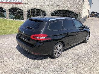 Voiture accidenté Peugeot 308 SW  1.2 T 2019/7