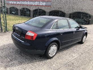 krockskadad bil auto Audi A4 1.9 tdi 2004/9