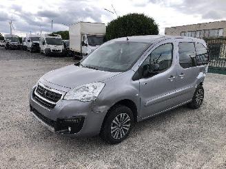 Unfallwagen Peugeot Partner TEPEE  1.2 2017/3