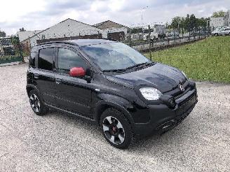 damaged passenger cars Fiat Panda 1.0 HYBRIDE   RED 2023/11