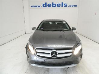 Coche accidentado Mercedes GLA 180 2016/10
