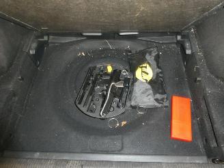 Peugeot 308 III ALLURE picture 21