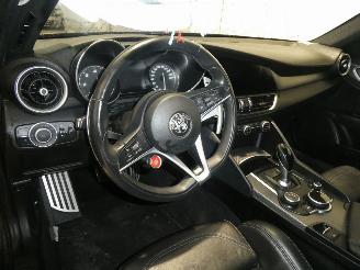 Alfa Romeo Giulia 2.2D  SUPER picture 14