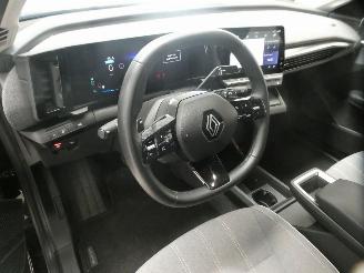 Renault Mégane E-TECH EVOLUT picture 21