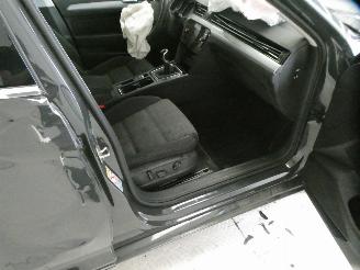Volkswagen Passat 2.0D BUSINESS picture 17