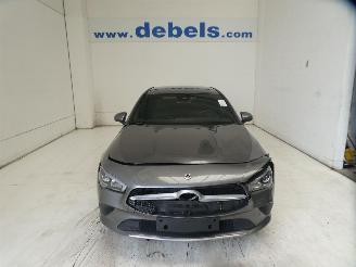 krockskadad bil auto Mercedes 200-280 CLA  E 2022/9