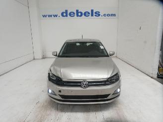 damaged passenger cars Volkswagen Polo COMFORTLINE 2019/7
