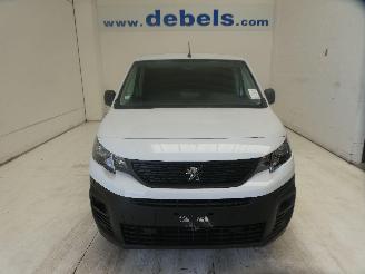 Schadeauto Peugeot Partner 1.5D 2023/9