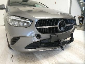 Mercedes B-klasse 2.0D B 180 D picture 16