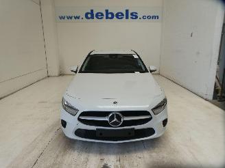 Schadeauto Mercedes A-klasse LIMOUSINE BUSINESS S 2022/3