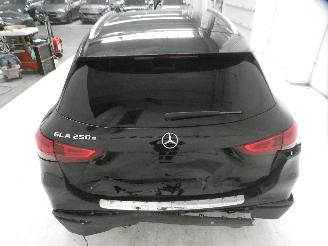 Mercedes GLA  picture 11
