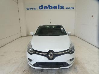 Damaged car Renault Clio  2019/9
