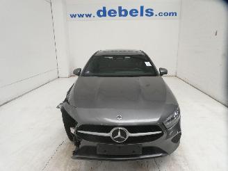 krockskadad bil auto Mercedes A-klasse A 250 E 2023/5