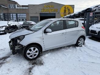 Schadeauto Hyundai I-20 LOUNGE PACK 2010/5