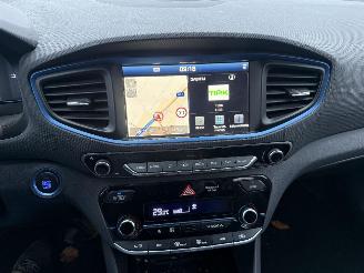 Hyundai Ioniq PLUG IN - HYBRID picture 23