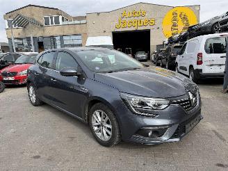 Voiture accidenté Renault Mégane 1.3I EXPRESSION 2018/12
