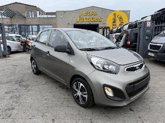 Voiture accidenté Kia Picanto 1.0I EASY 2014/3