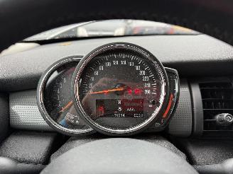 Mini Cooper 1.5 picture 21