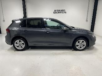 Volkswagen Golf DSG picture 2