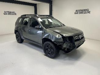 skadebil auto Dacia Duster 4X4 2015/2